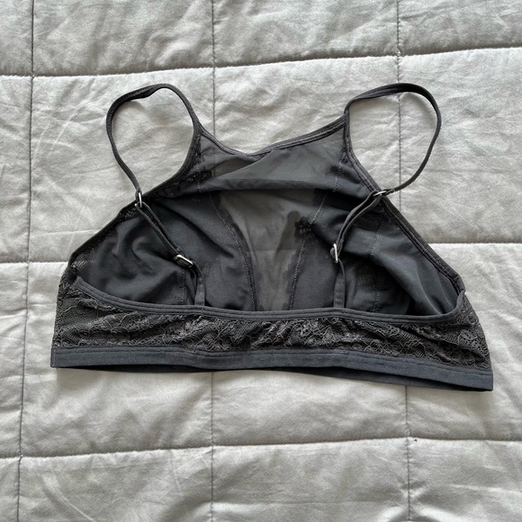 Abercrombie & Fitch grey lace bralette - Picture 2 of 3